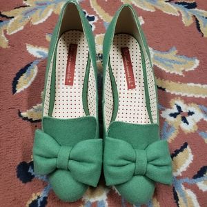 B.A.I.T. hippy heel in felt green
